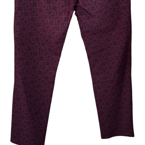 New Weekend by Susan Graver Ava Slim Leg Burgundy Geometric Print Pants Sze M - Picture 8 of 13